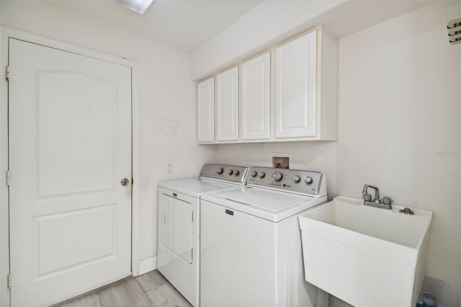 10412 LUCAYA DR — photo 32