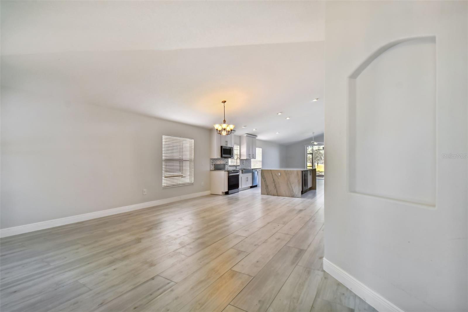 10412 LUCAYA DR — photo 3