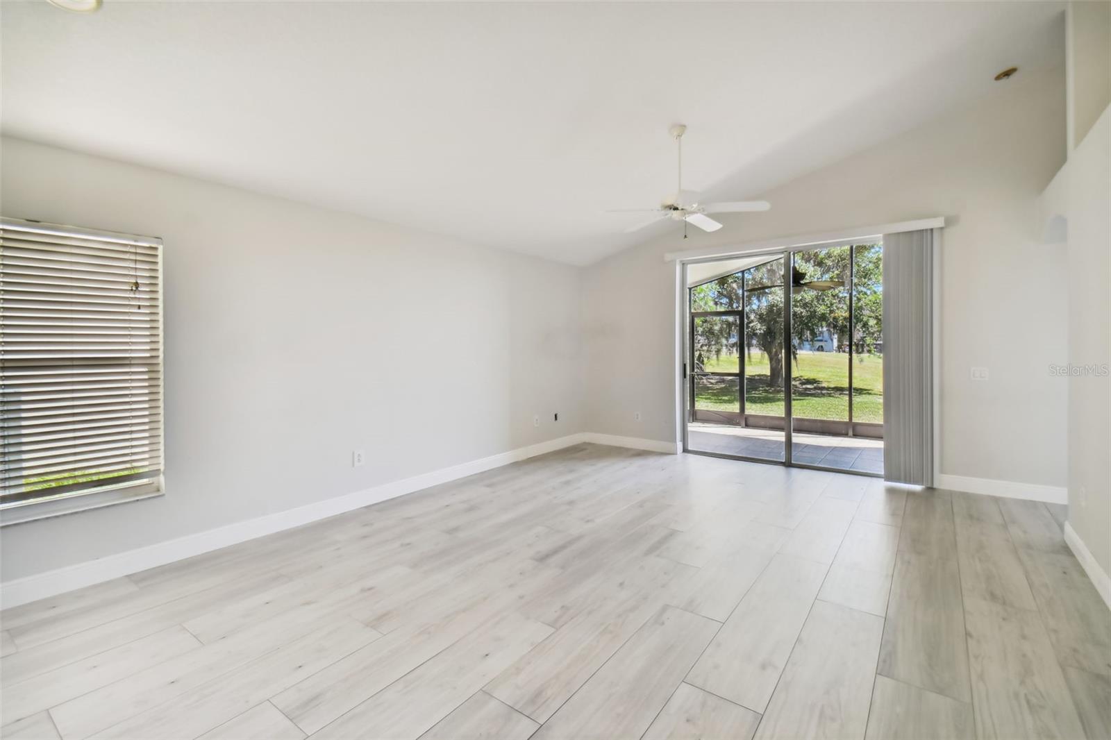 10412 LUCAYA DR — photo 12