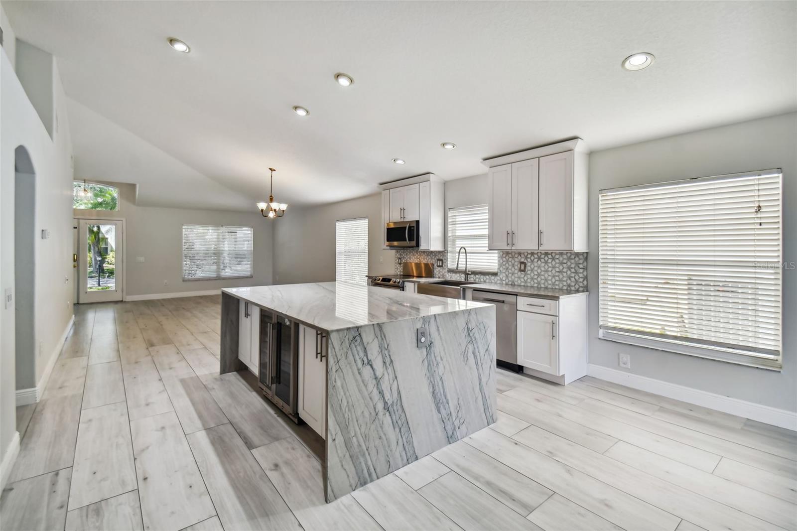 10412 LUCAYA DR — photo 8