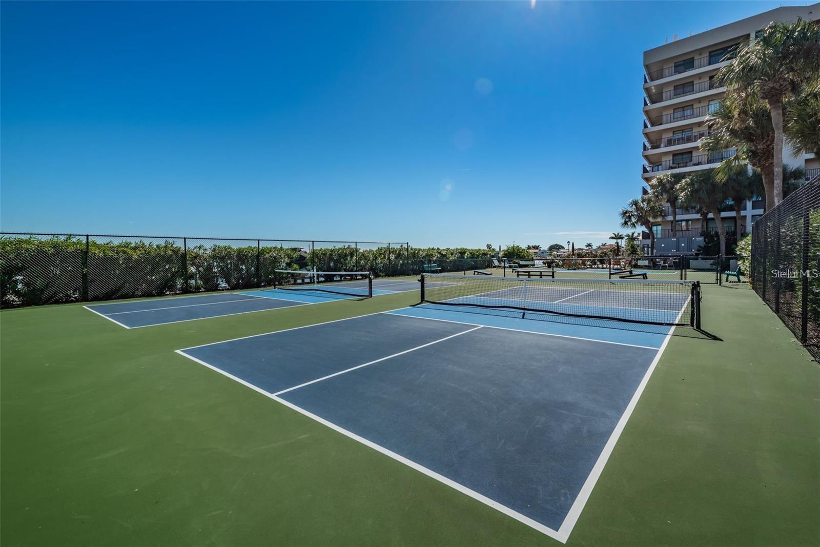 240 SAND KEY ESTATES DR #222 — photo 32