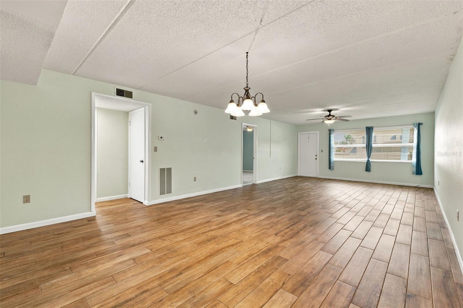 12300 PARK BLVD #106 — photo 4