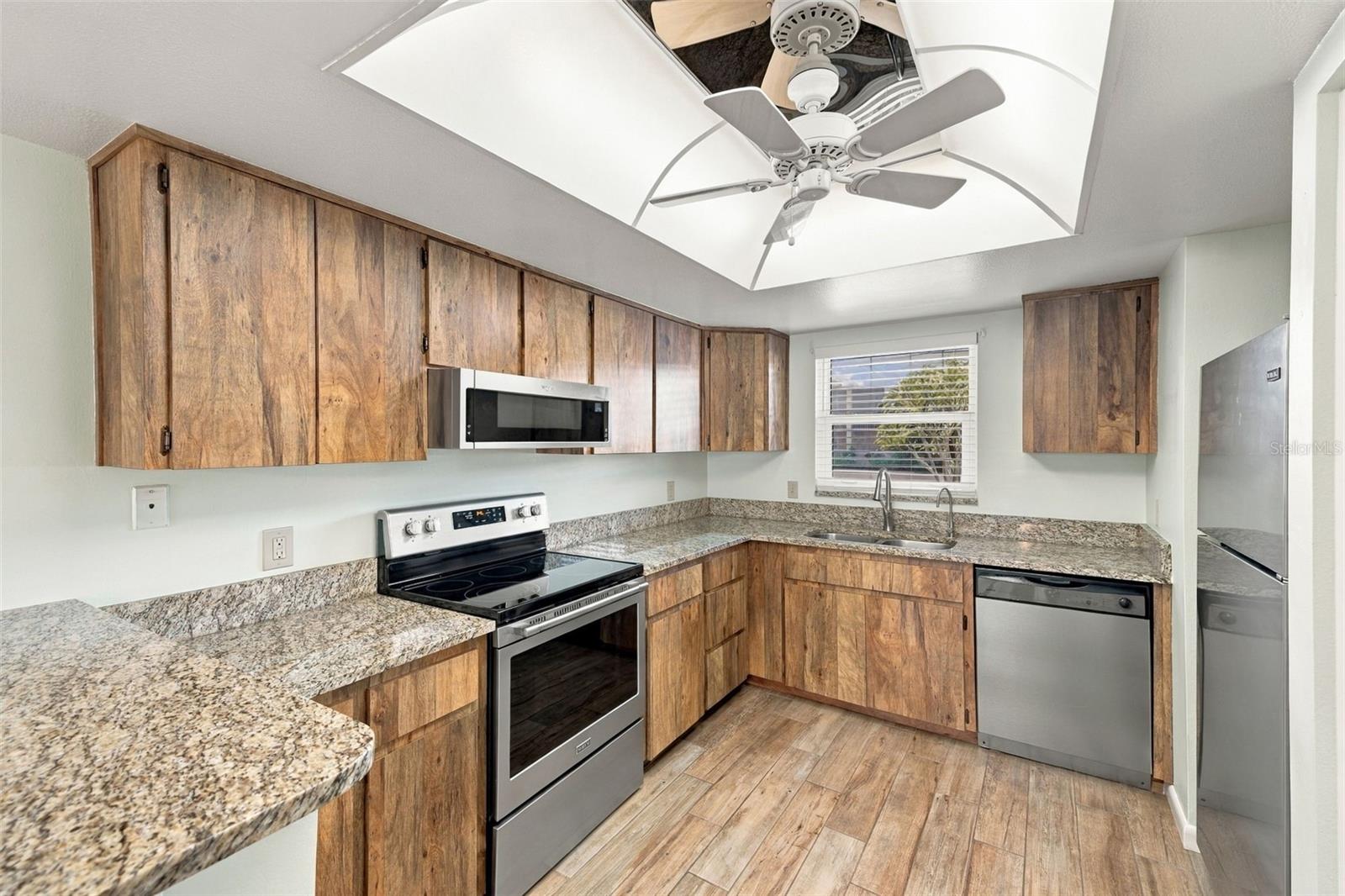 12300 PARK BLVD #106 — photo 8