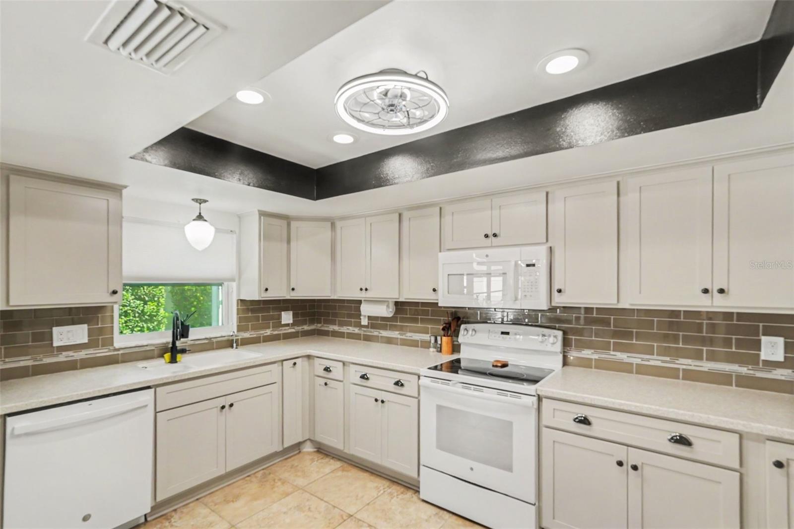 1811 BRETH CT — photo 14