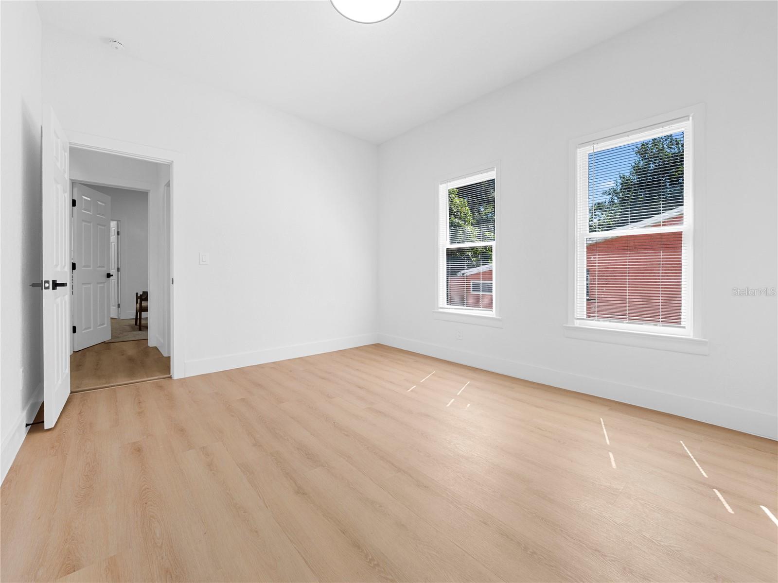 2911 N 9TH ST — photo 23
