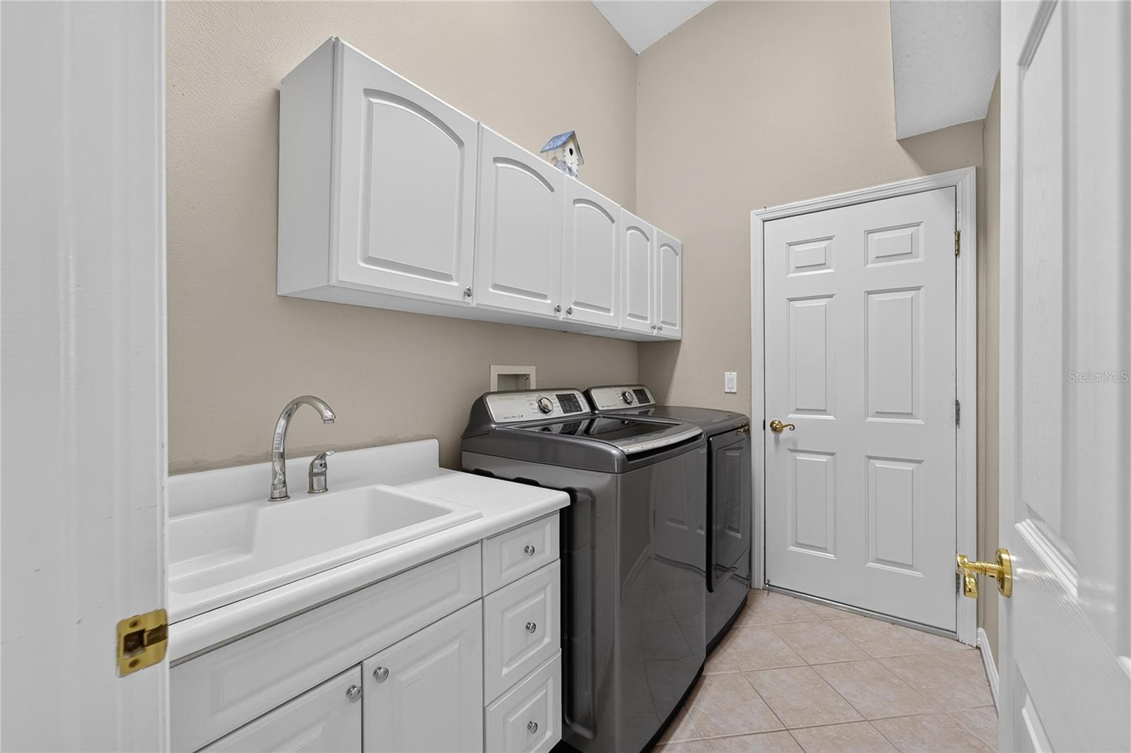 28329 LINDENHURST DR — photo 43