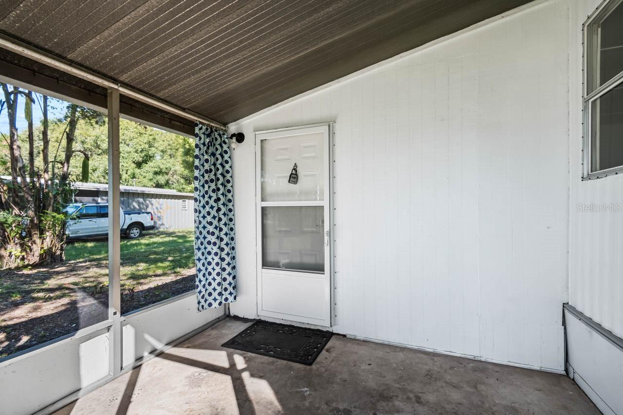 105 DOMINO DR N — photo 3