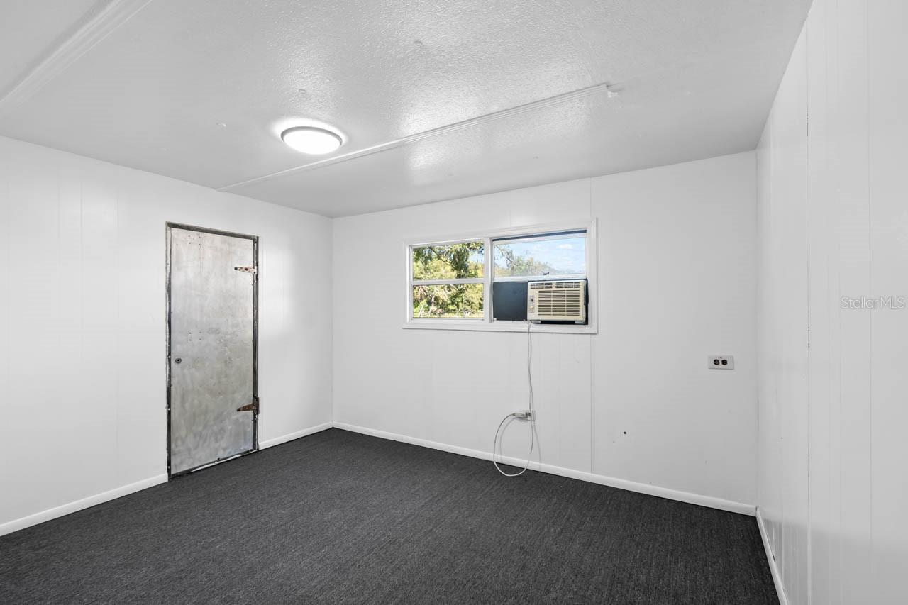 105 DOMINO DR N — photo 4