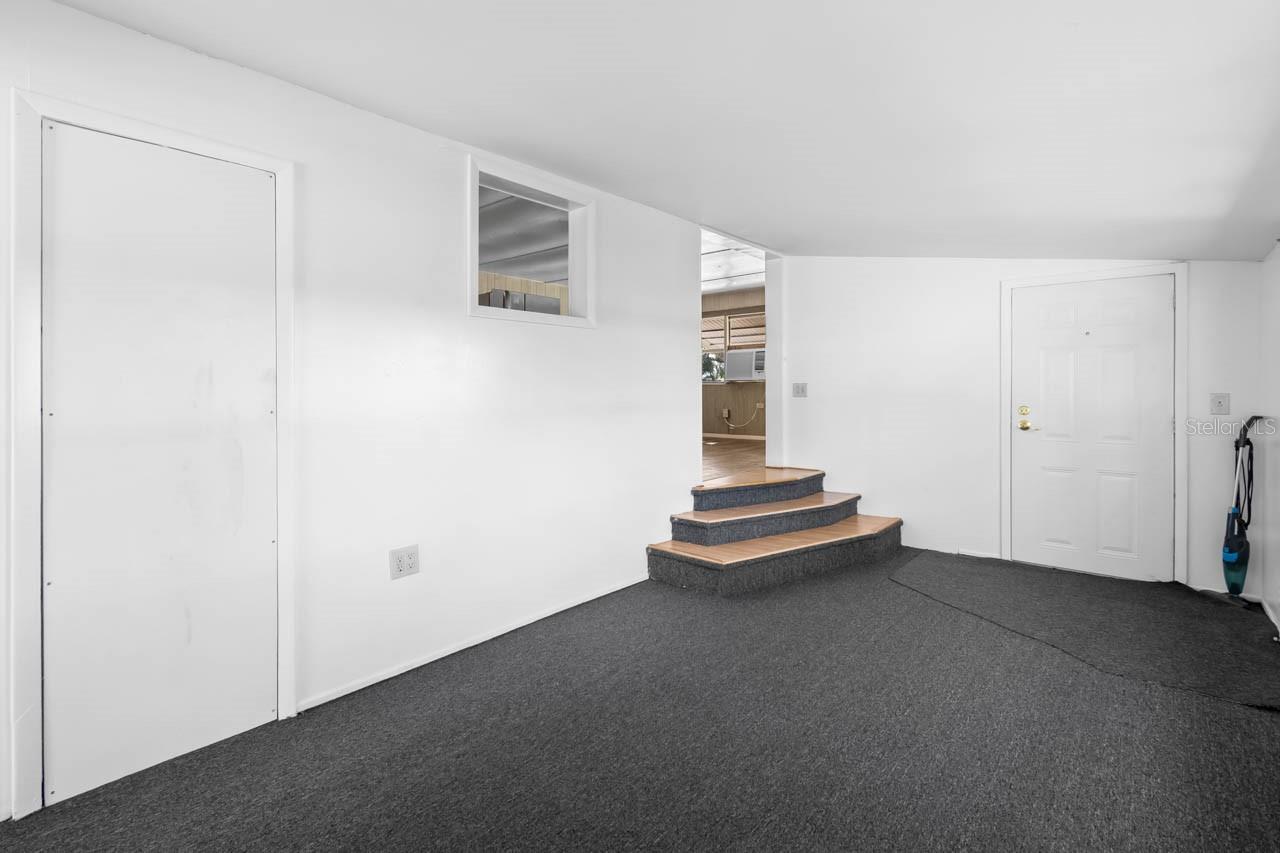 105 DOMINO DR N — photo 11