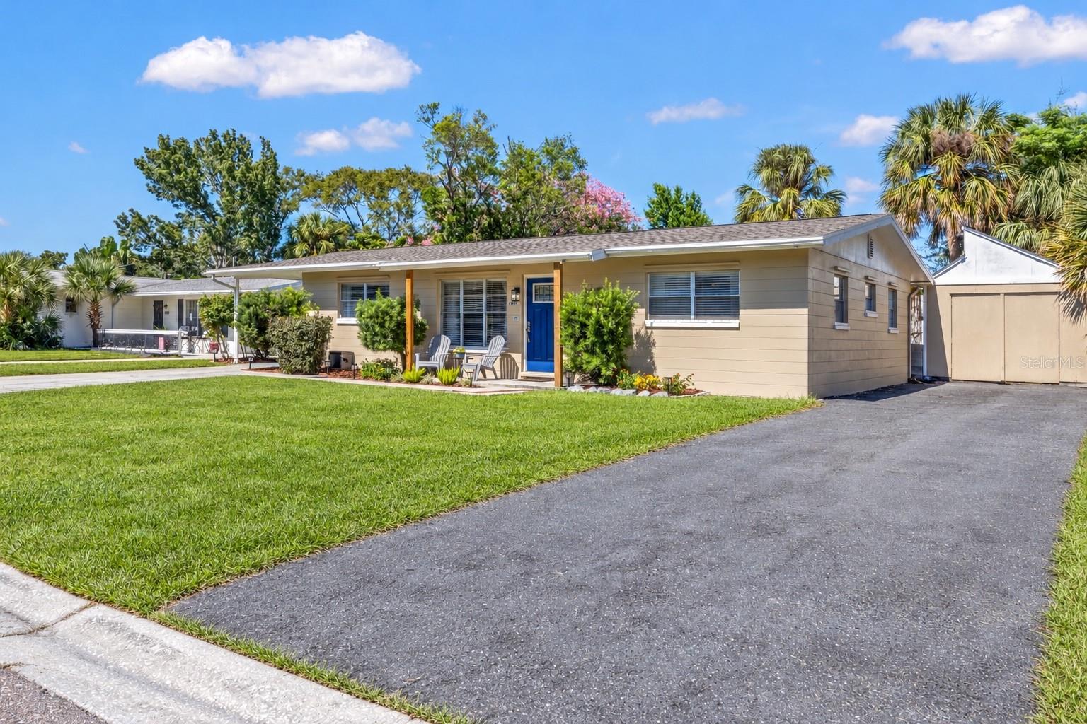 4601 W HAWTHORNE RD — photo 2