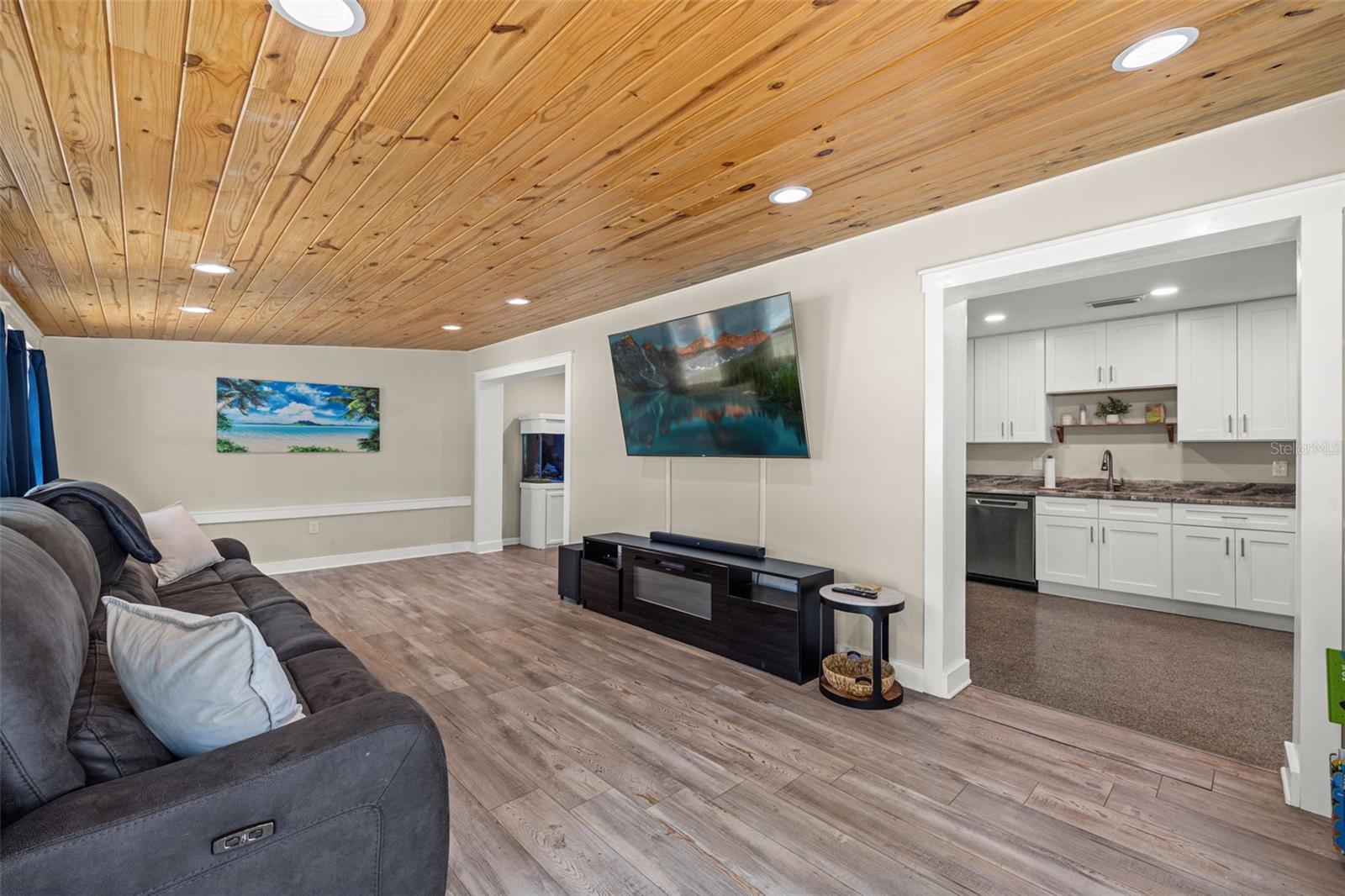 4601 W HAWTHORNE RD — photo 14