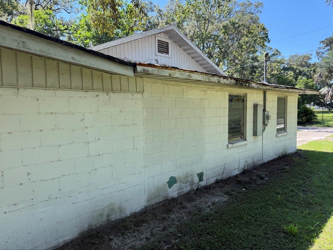 10109 N JASMINE AVE — photo 8