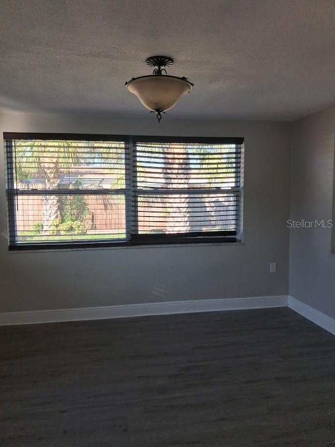 1051 MAYBURY DR — photo 9
