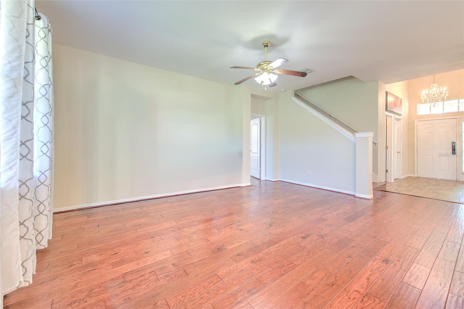 8804 SANDY PLAINS DR — photo 15
