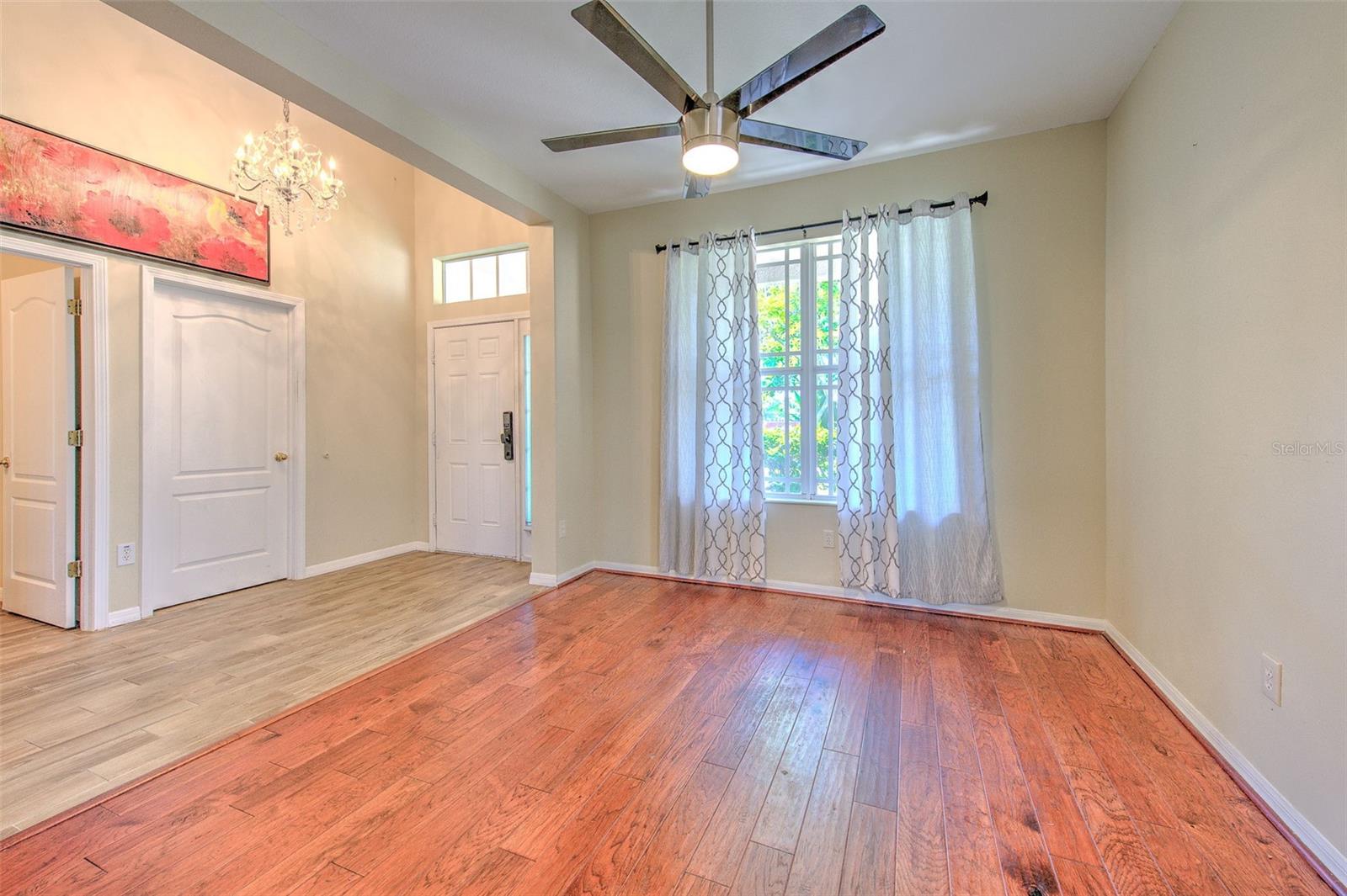 8804 SANDY PLAINS DR — photo 13