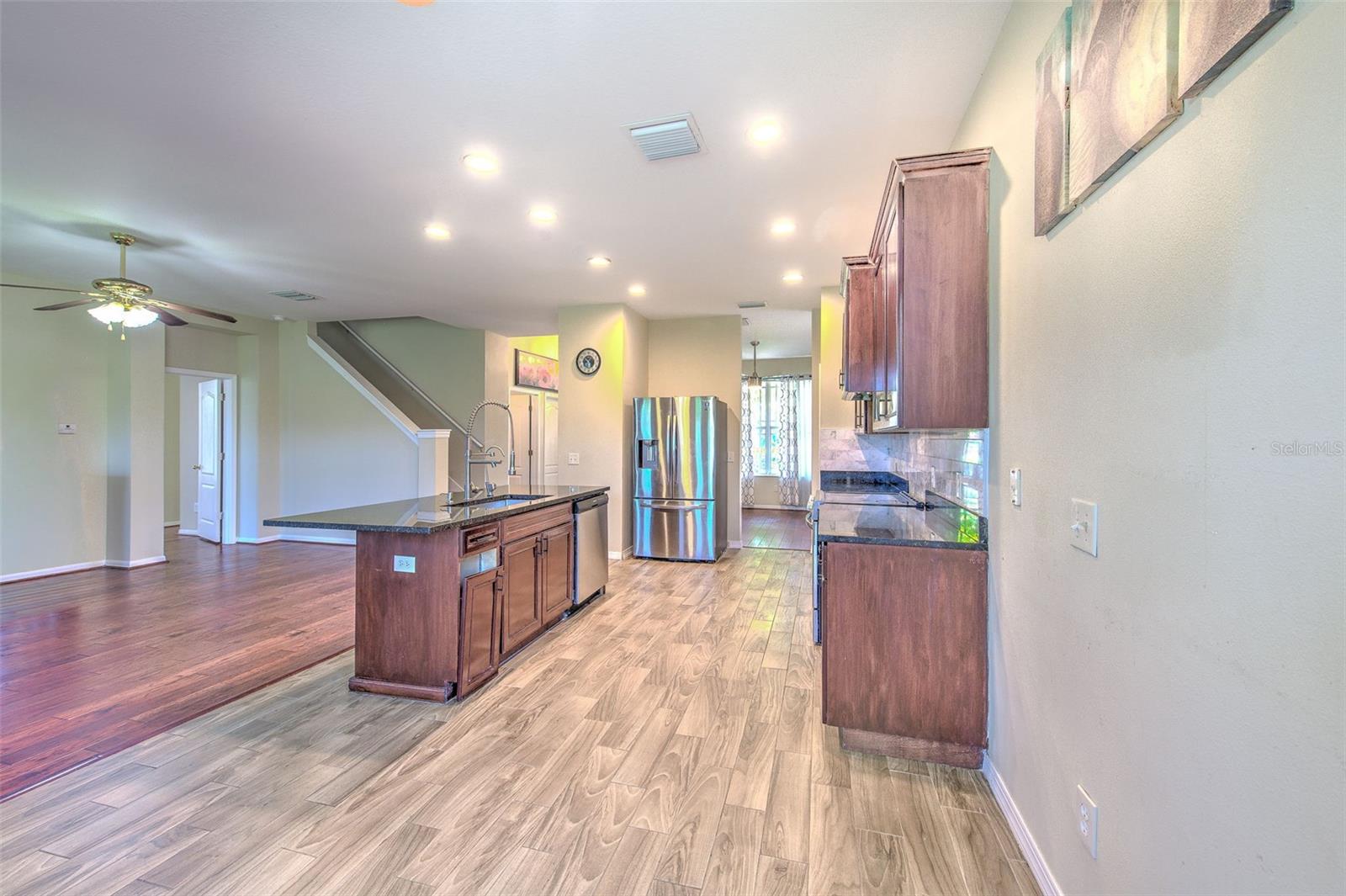 8804 SANDY PLAINS DR — photo 20