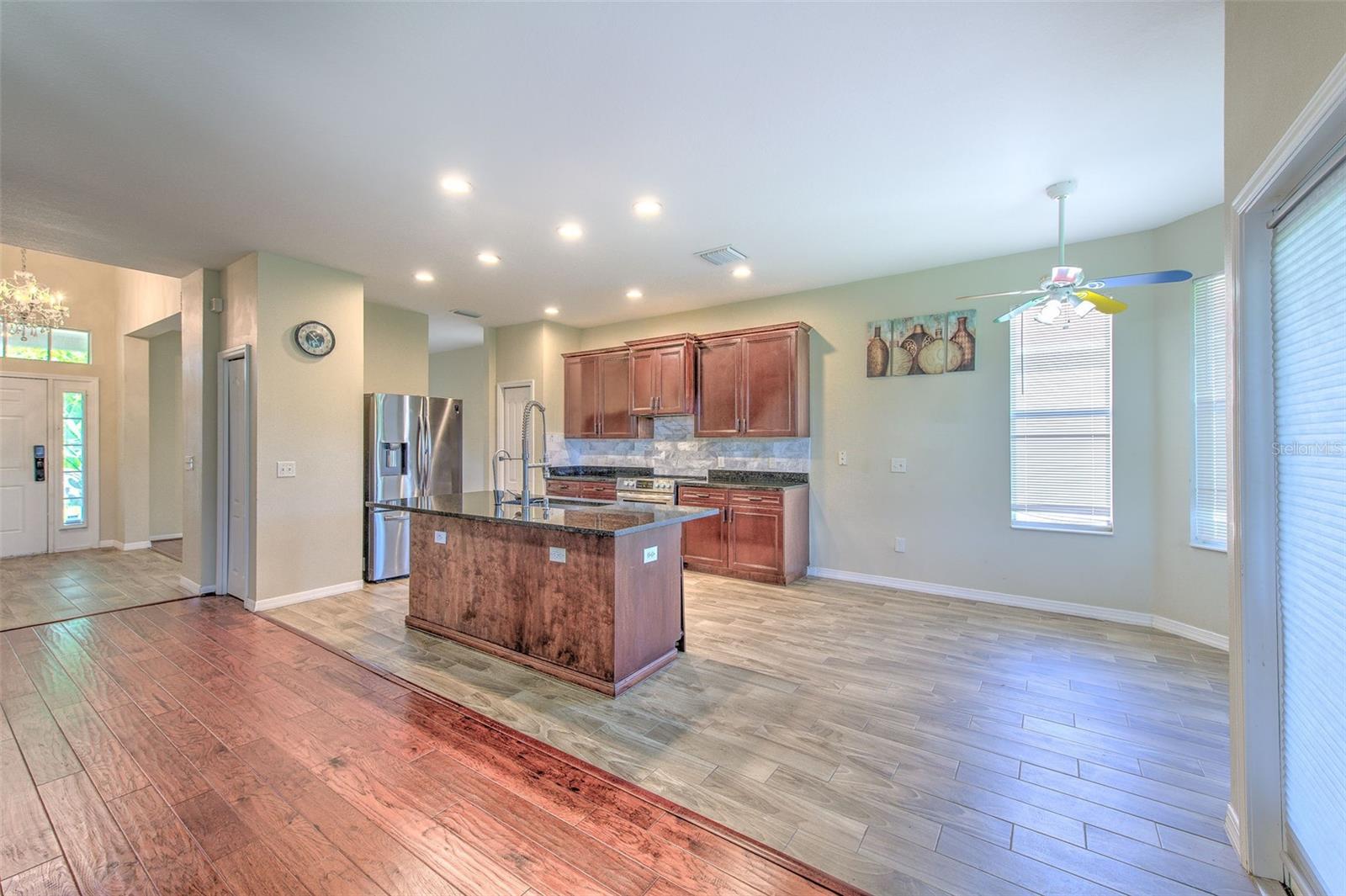 8804 SANDY PLAINS DR — photo 19