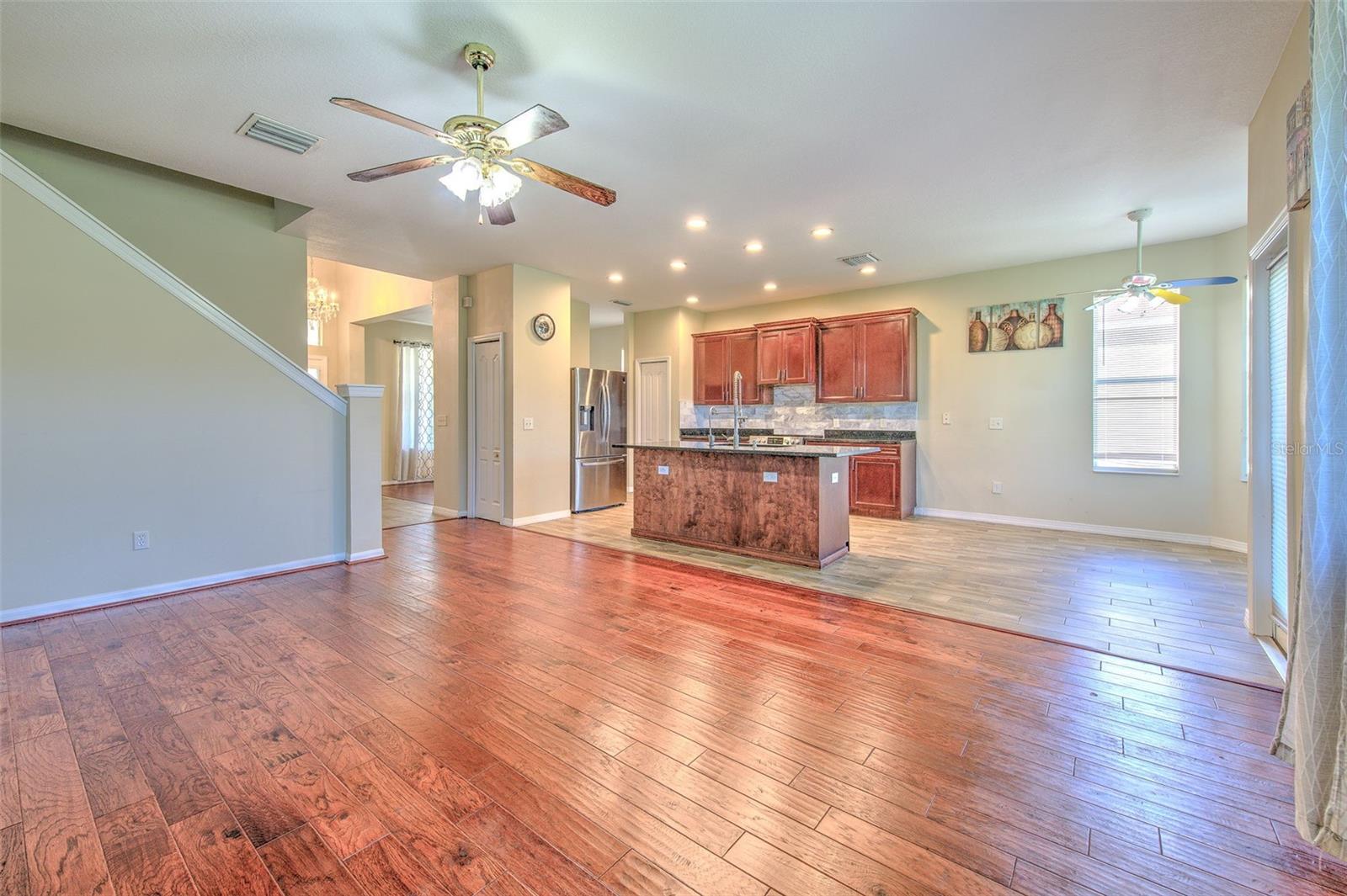 8804 SANDY PLAINS DR — photo 24