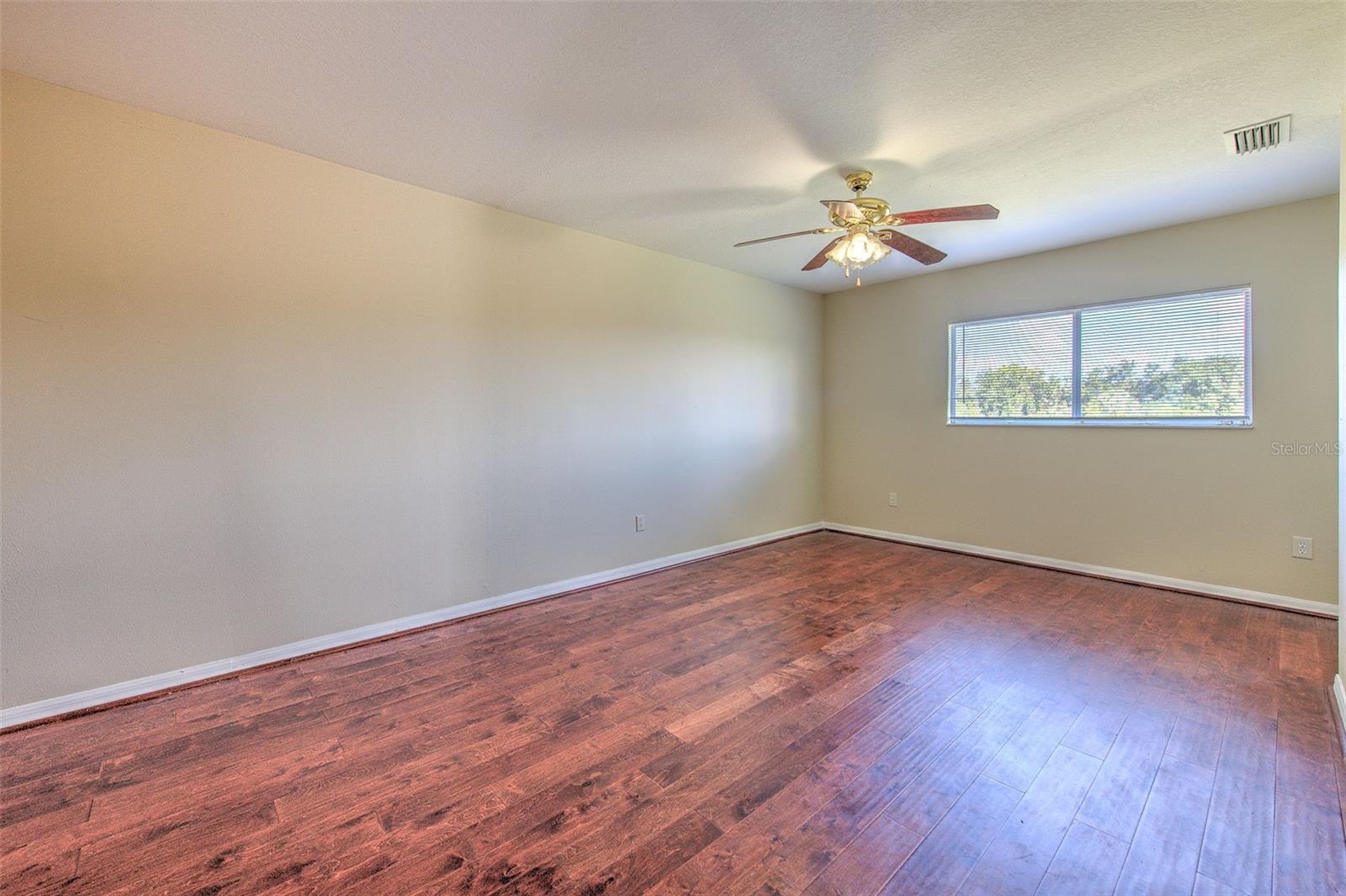 8804 SANDY PLAINS DR — photo 31