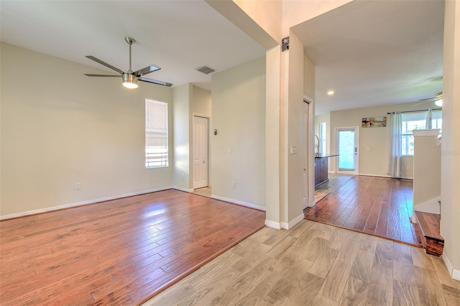 8804 SANDY PLAINS DR — photo 8