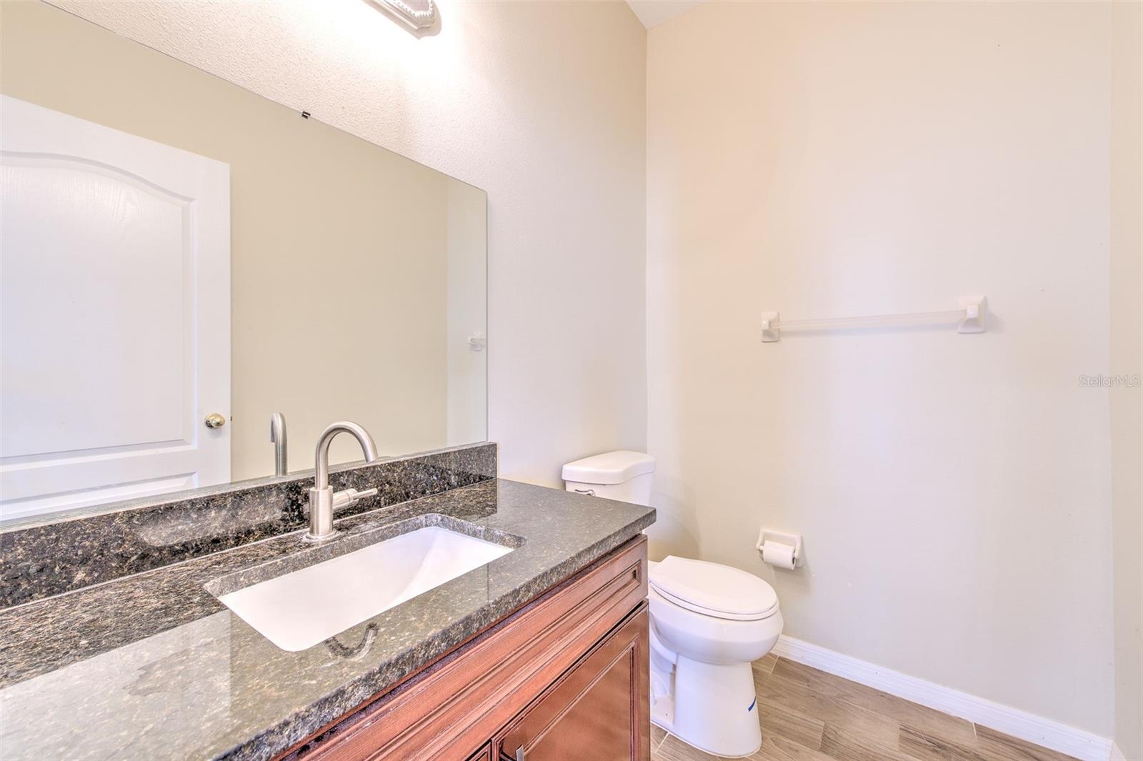 8804 SANDY PLAINS DR — photo 21
