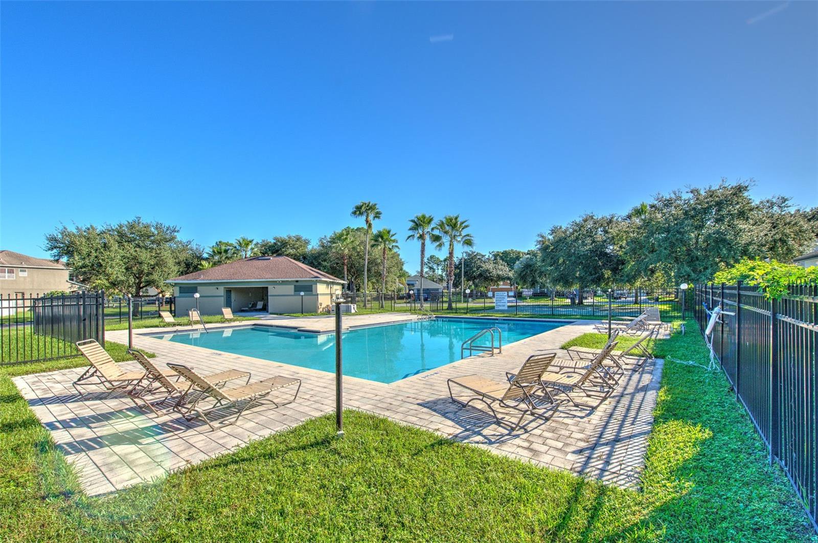 8804 SANDY PLAINS DR — photo 45