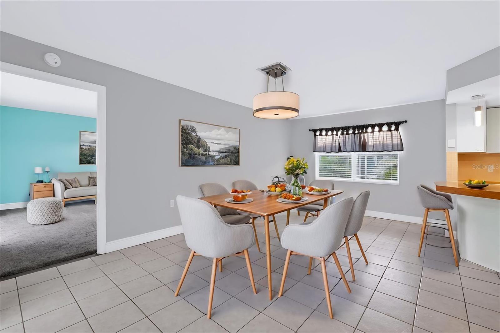 8040 SAYBROOK DR — photo 13