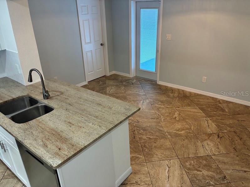 52 CYPRESS DR — photo 7