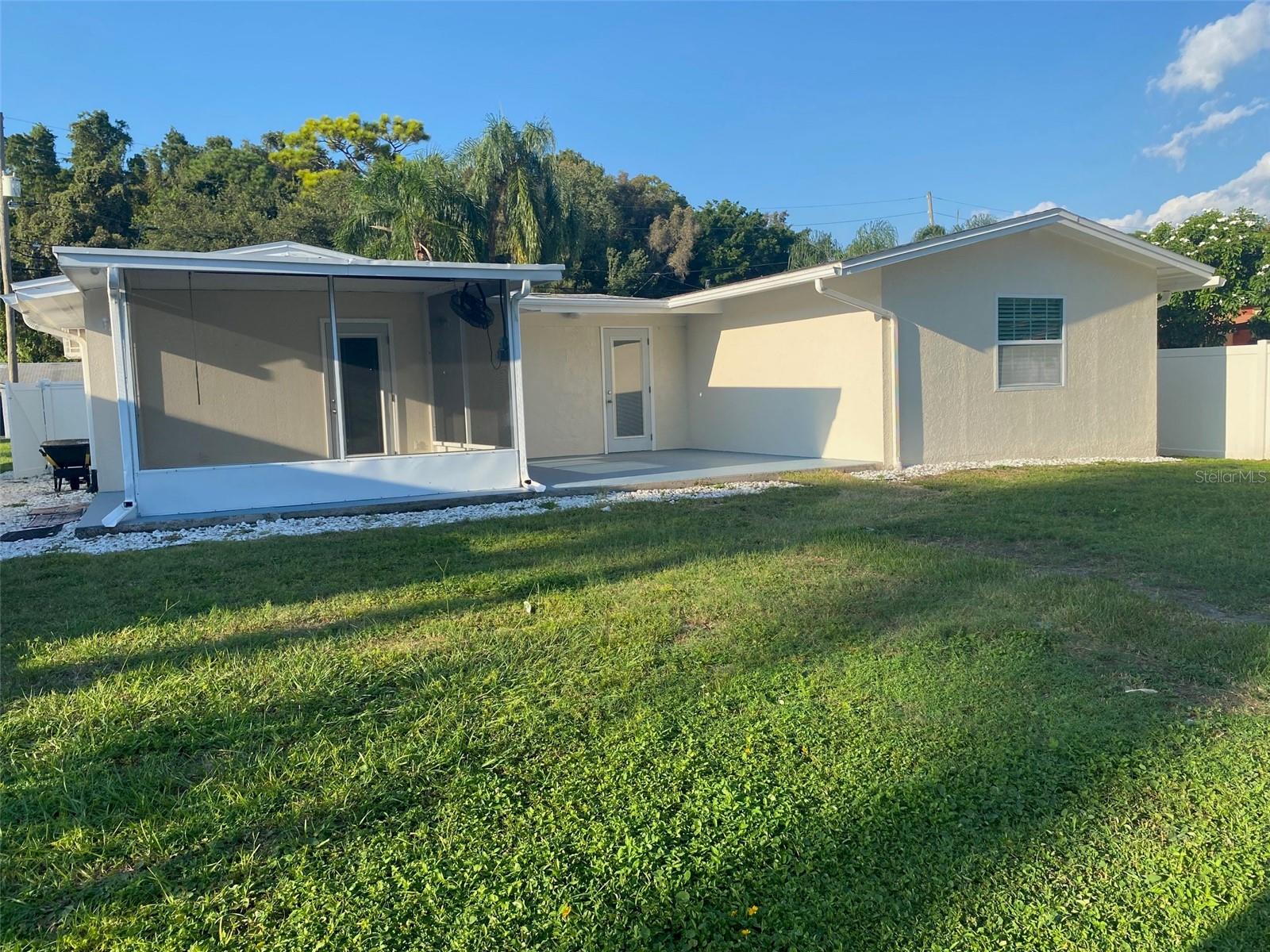 52 CYPRESS DR — photo 19