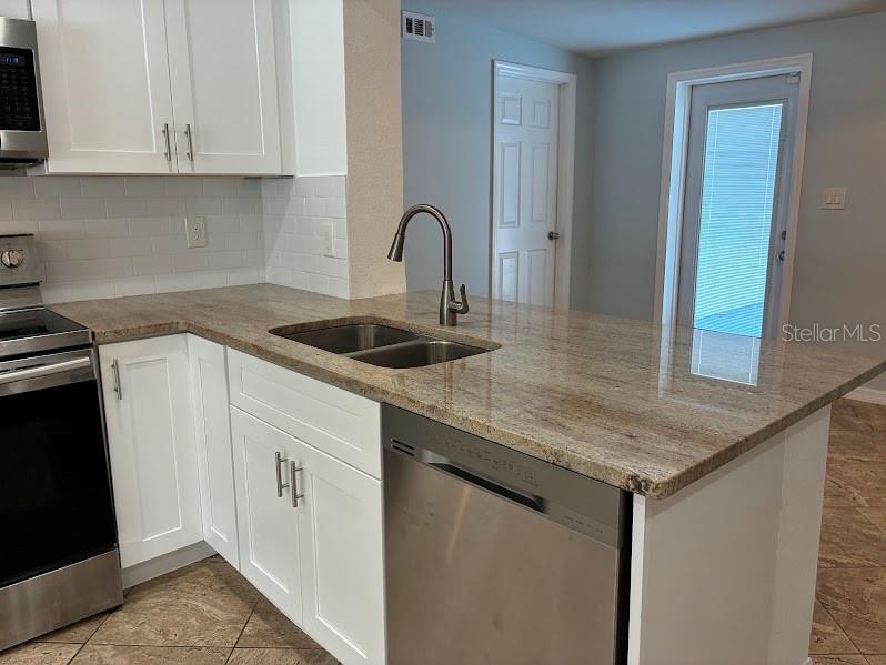 52 CYPRESS DR — photo 6