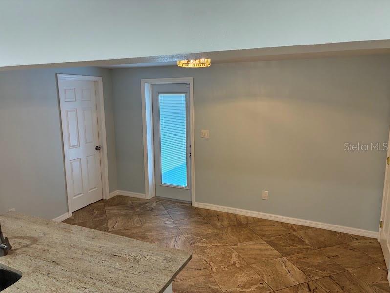 52 CYPRESS DR — photo 8