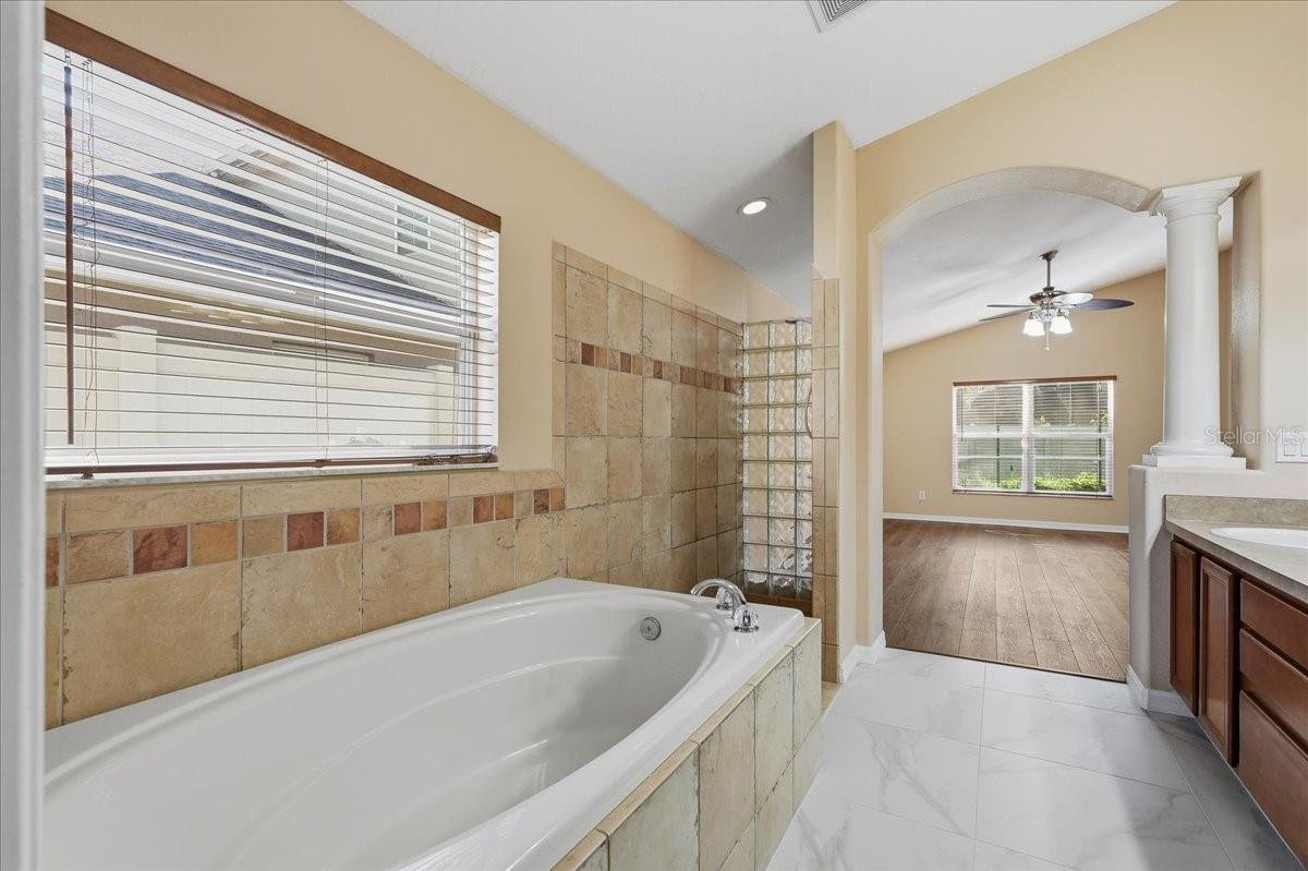 8211 CANYON CREEK WAY — photo 33