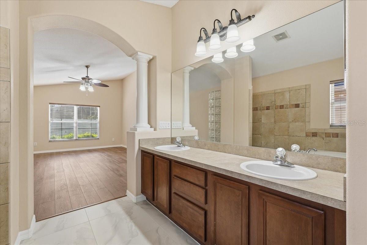 8211 CANYON CREEK WAY — photo 34