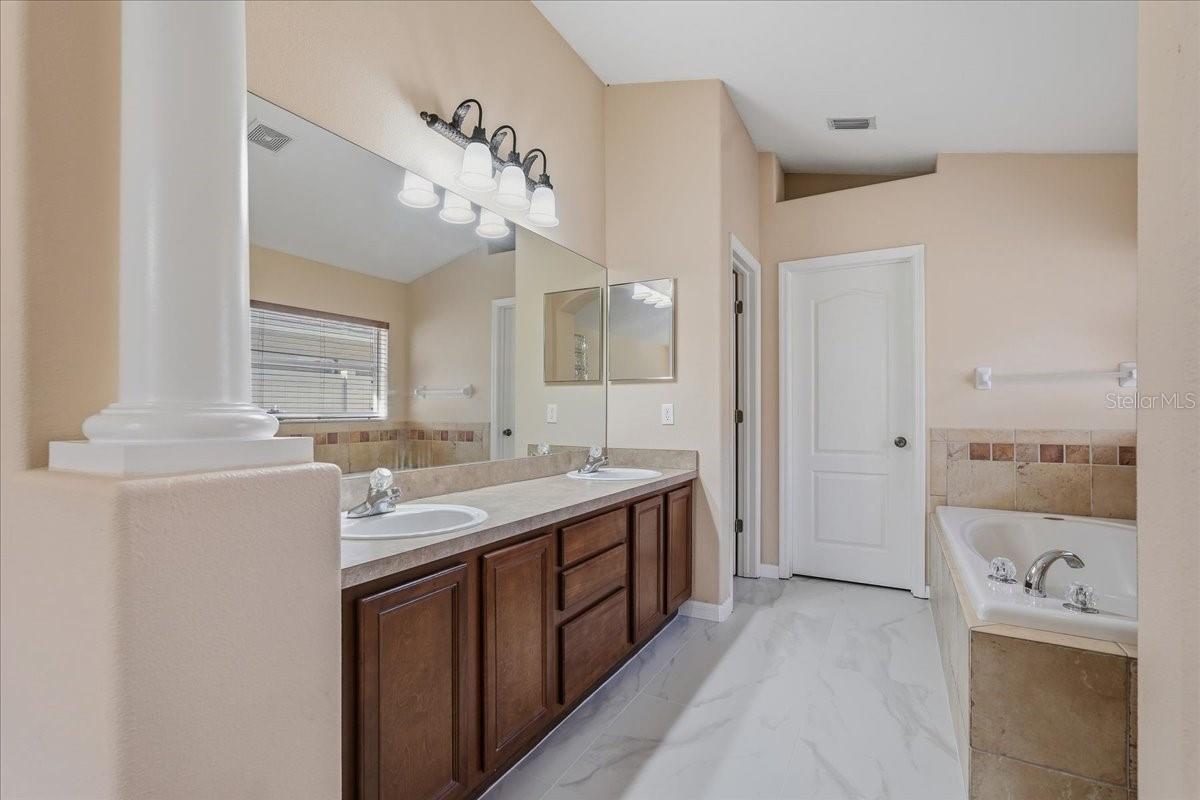 8211 CANYON CREEK WAY — photo 29