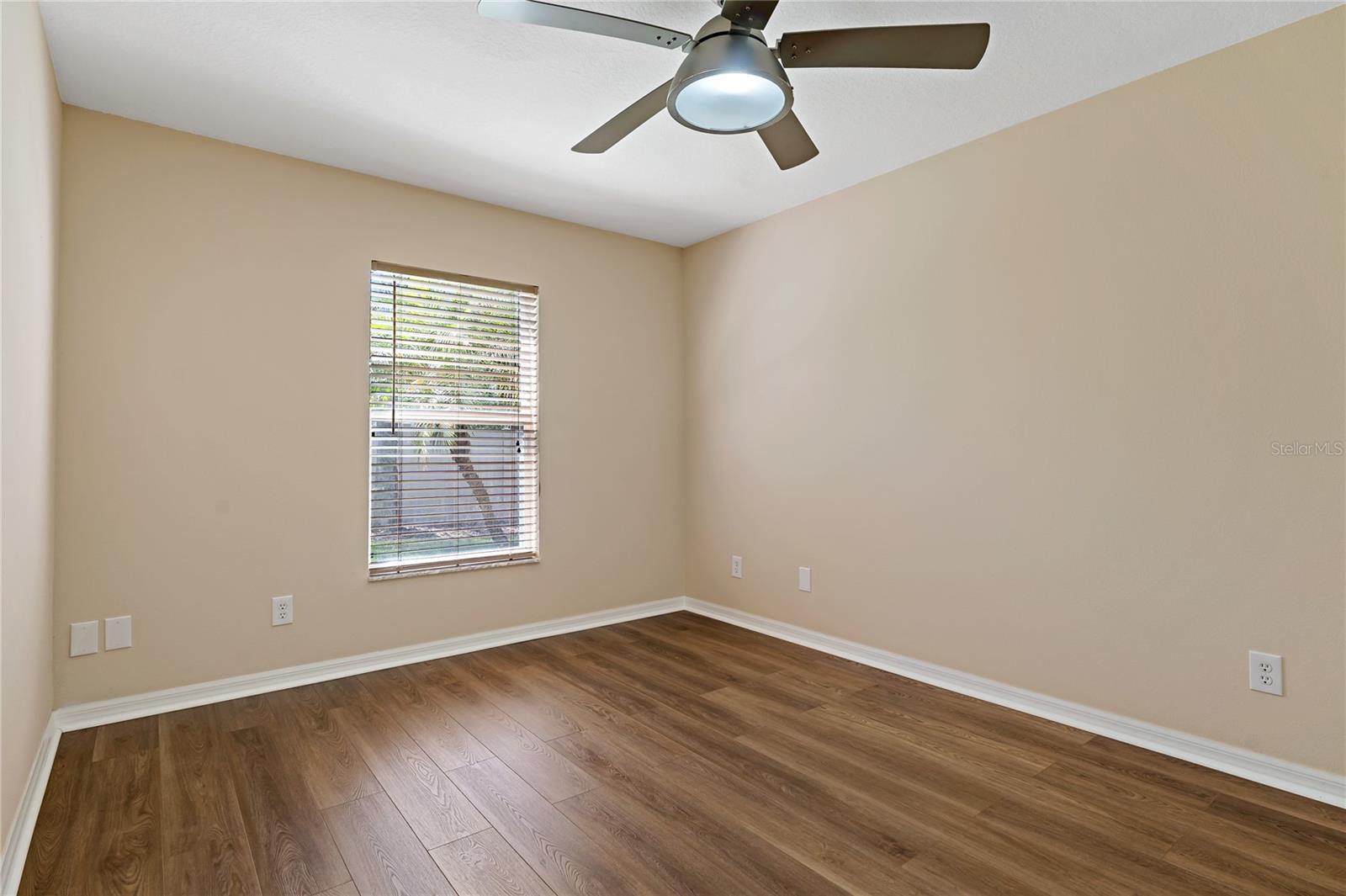 8211 CANYON CREEK WAY — photo 39