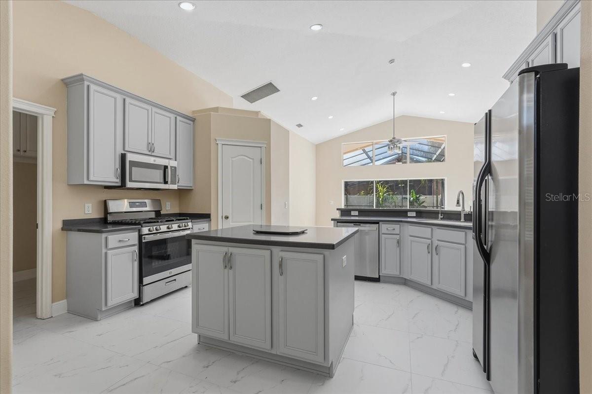 8211 CANYON CREEK WAY — photo 11