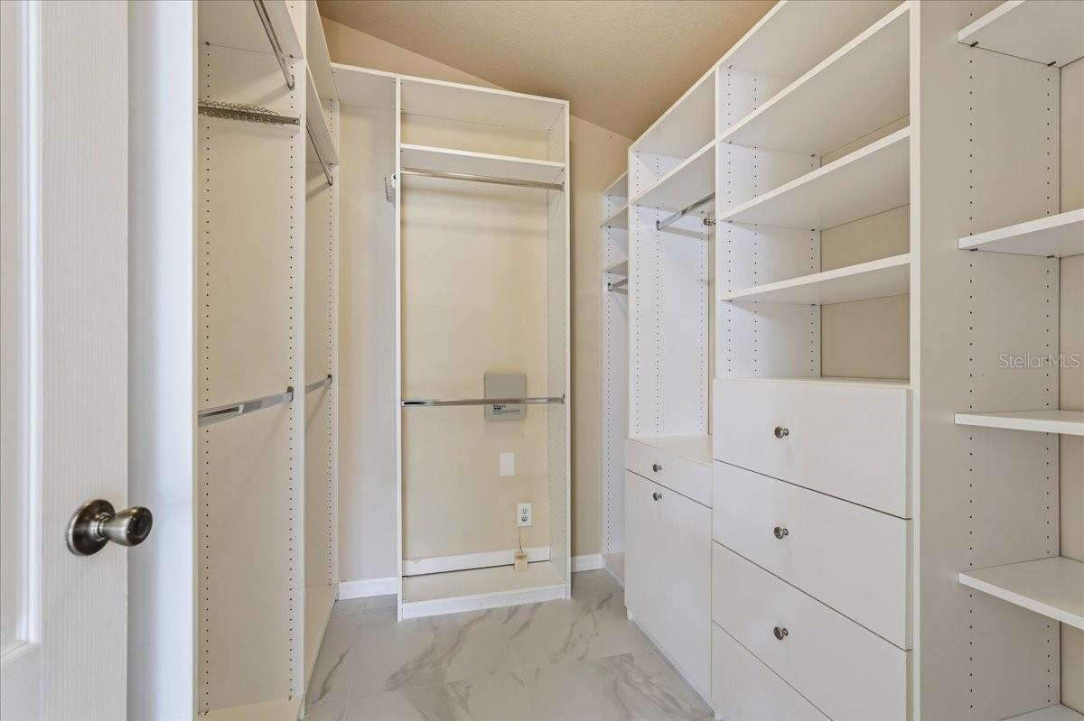 8211 CANYON CREEK WAY — photo 36