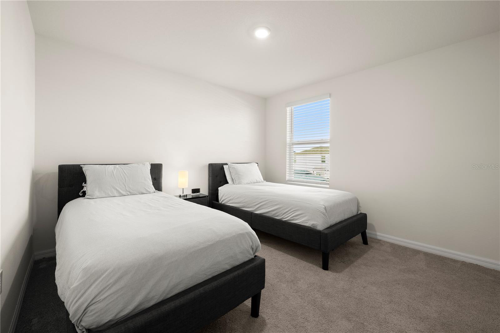 16762 SUNBURST LAKE ST — photo 32
