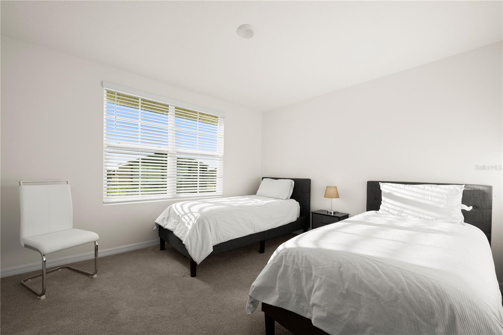 16762 SUNBURST LAKE ST — photo 36