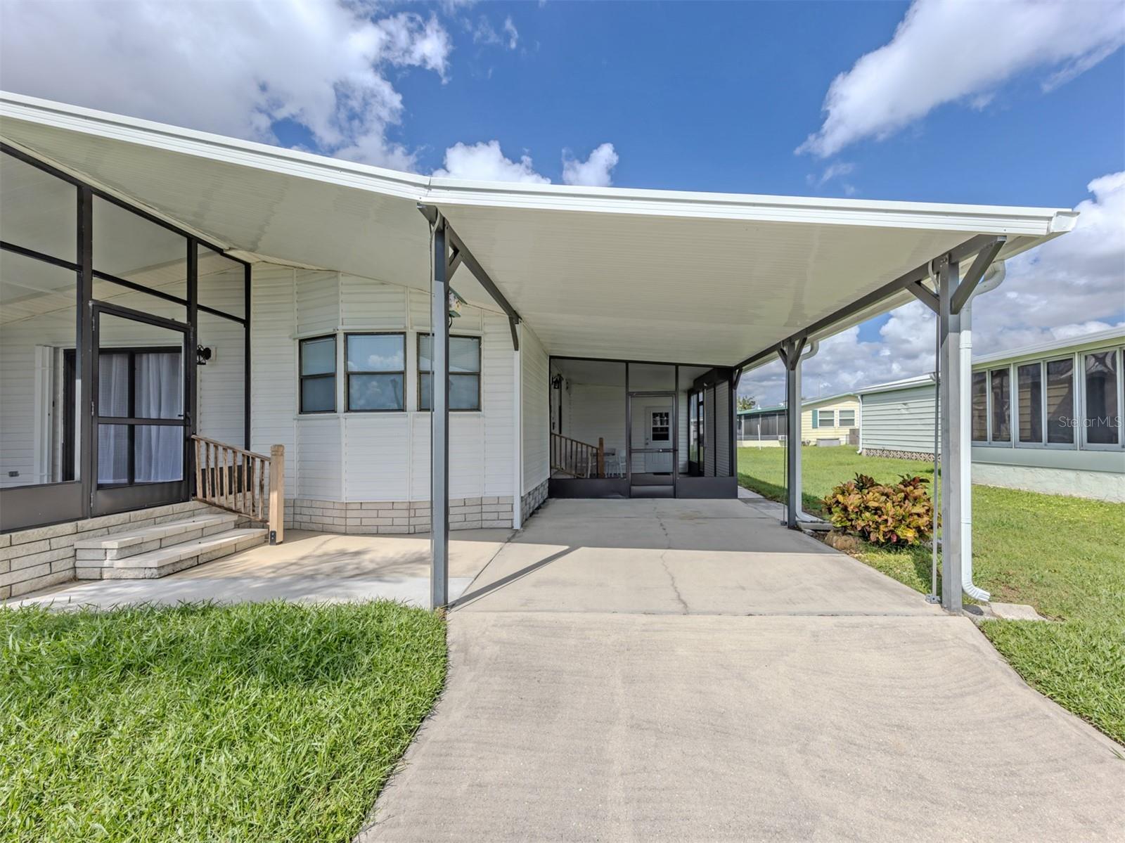 339 OUTRIGGER PL — photo 7