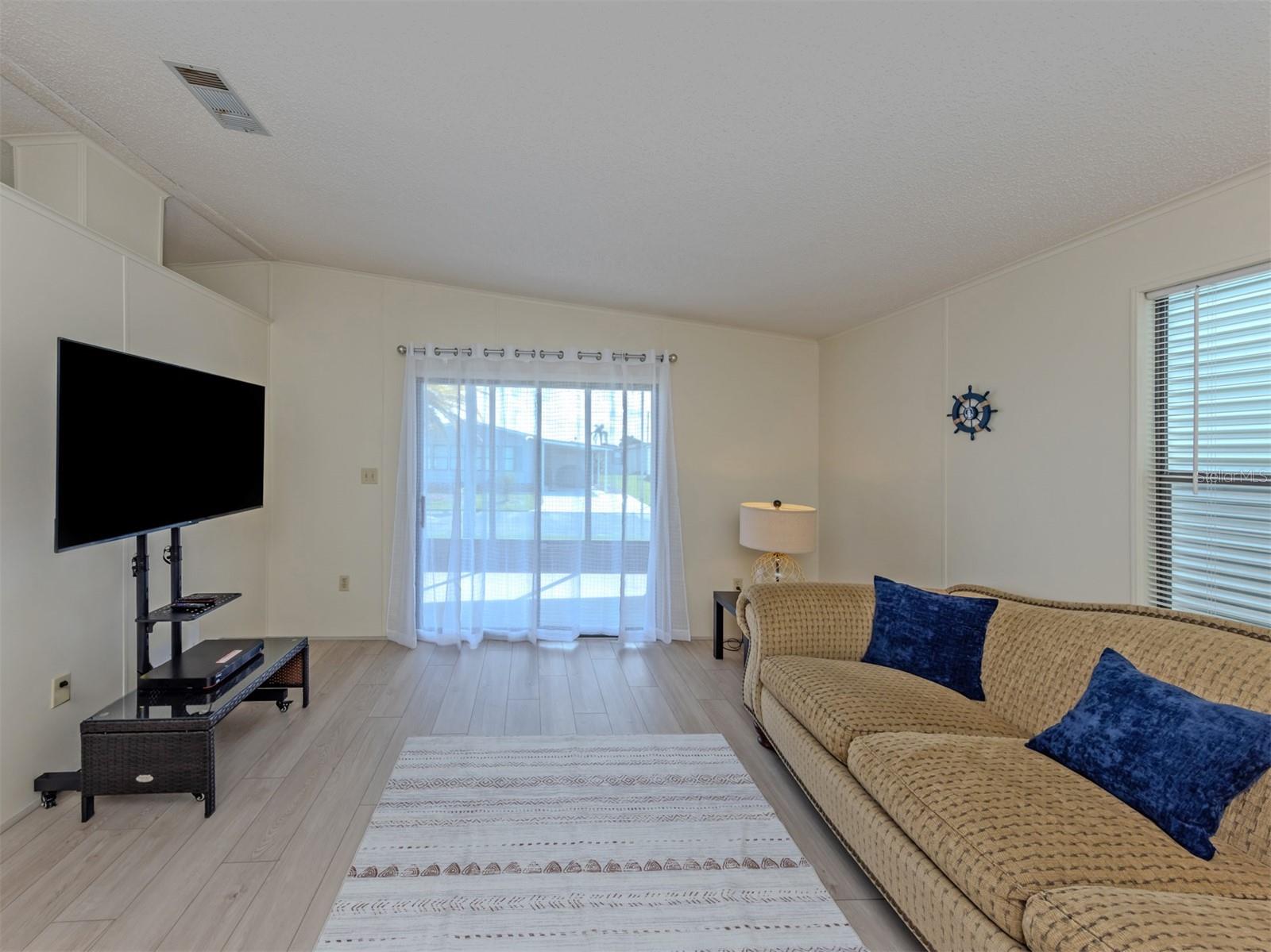 339 OUTRIGGER PL — photo 13