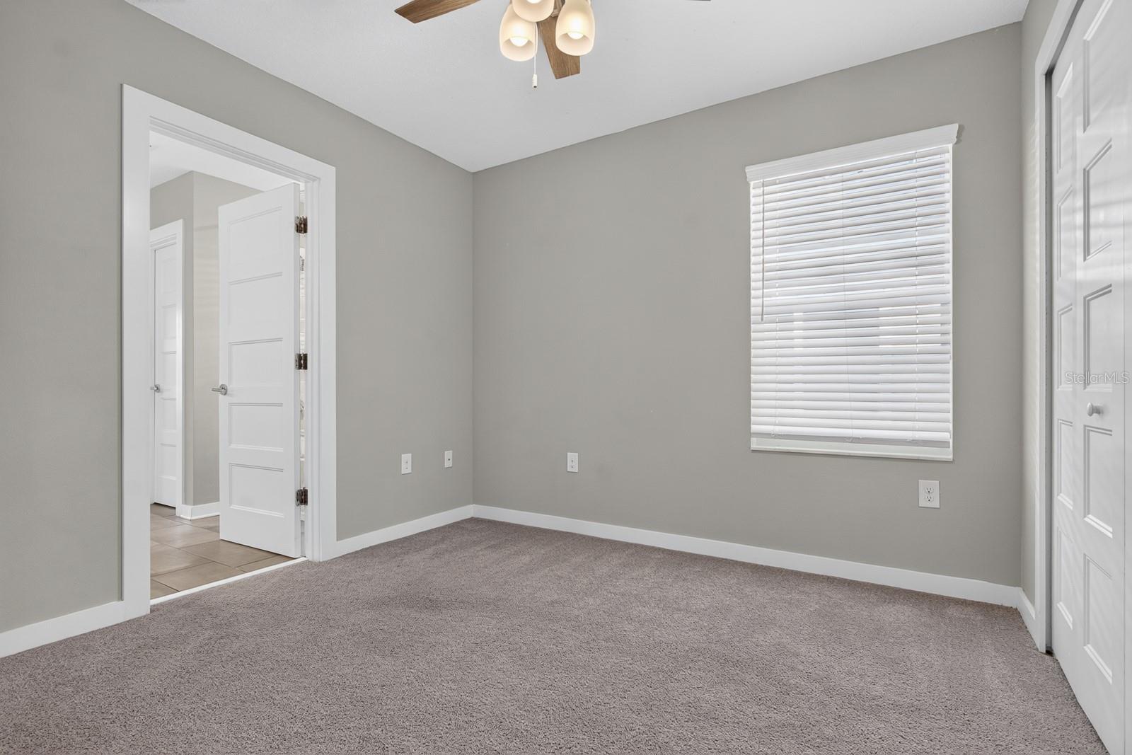 2704 W GRAY ST #A — photo 36