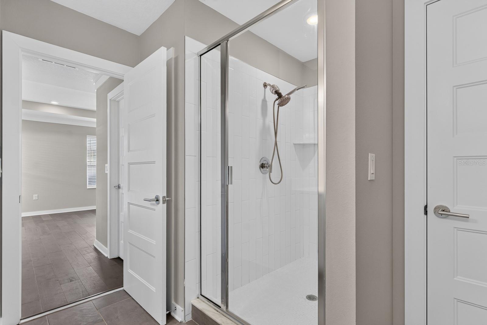 2704 W GRAY ST #A — photo 27