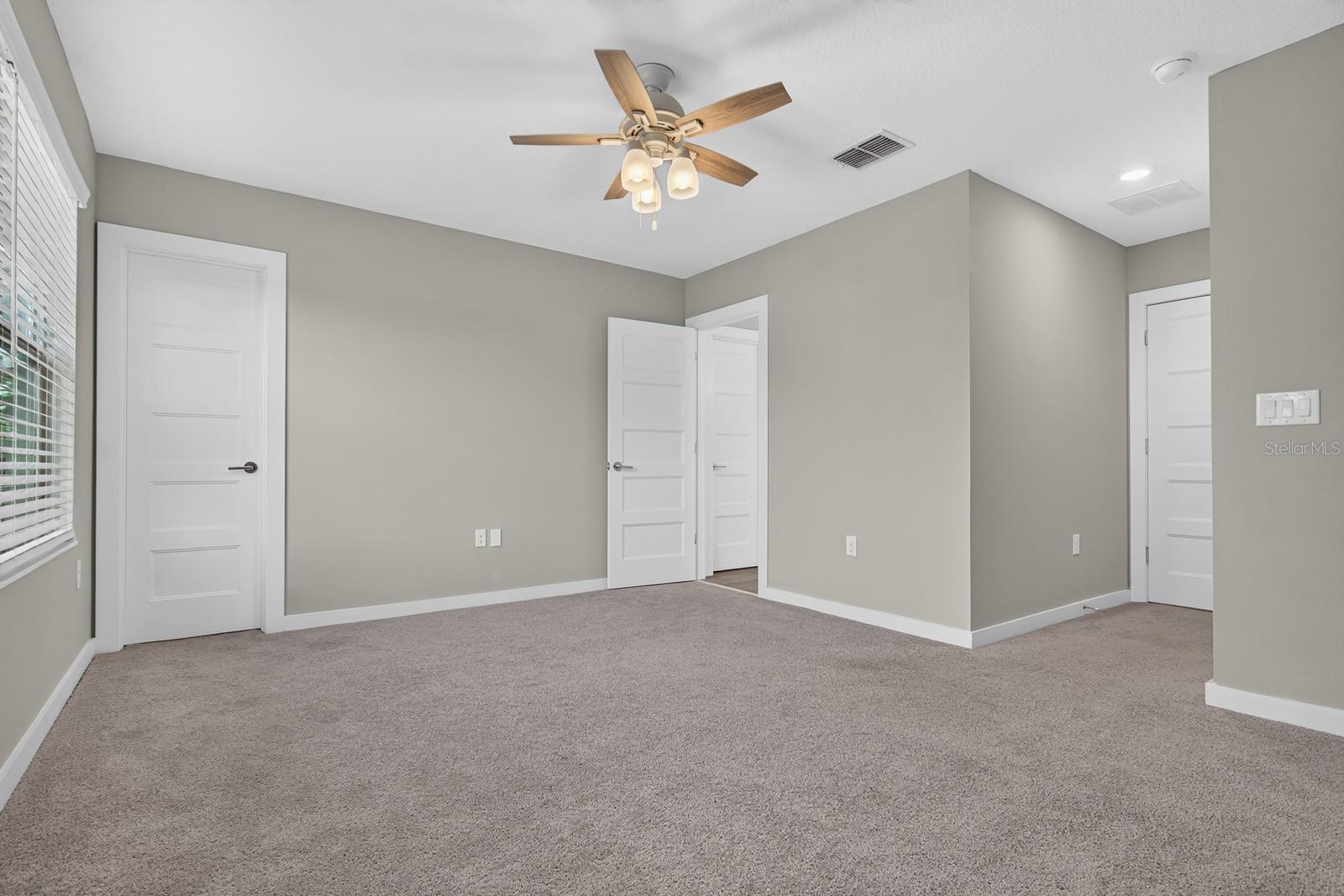 2704 W GRAY ST #A — photo 31