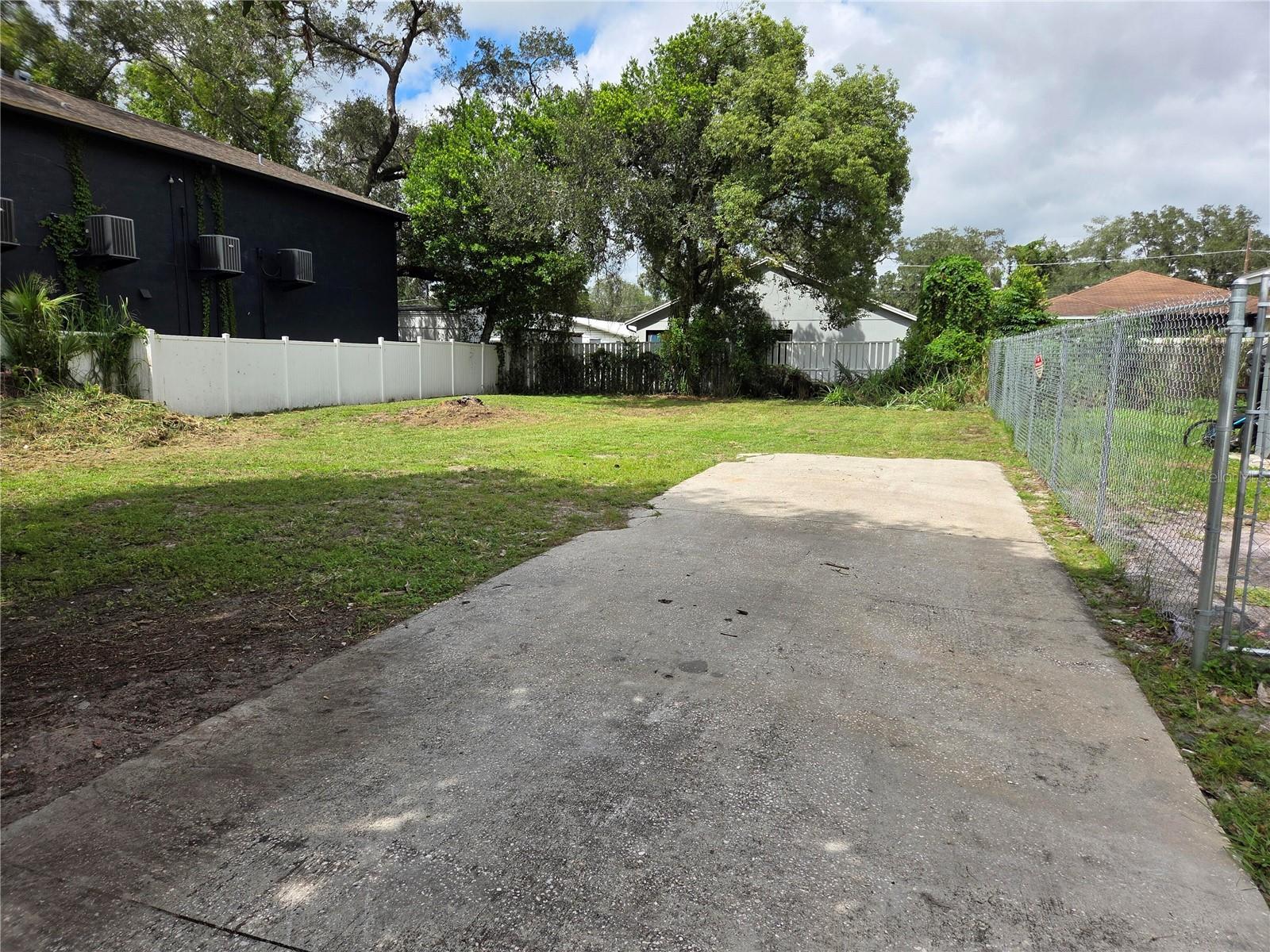 2406 DR MARTIN LUTHER KING JR BLVD — photo 3