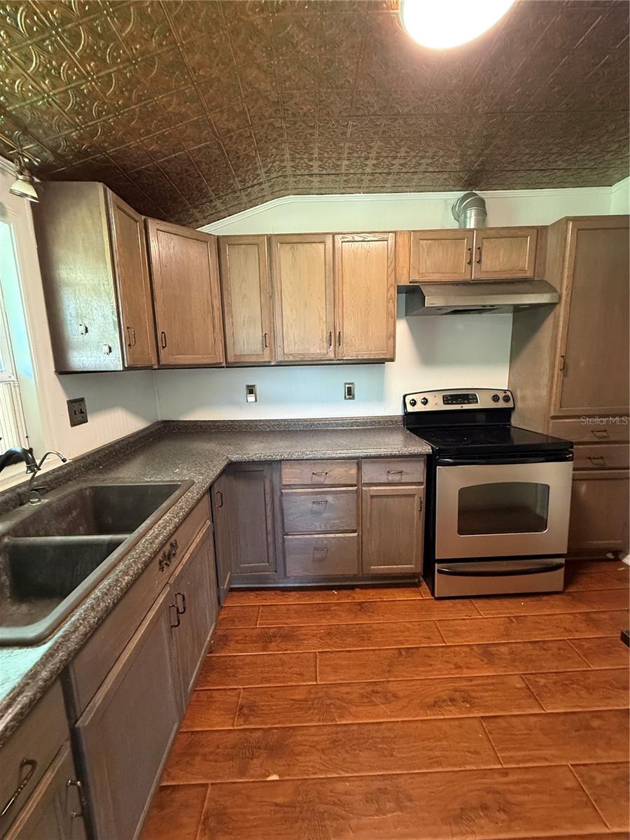 3006 N ORIENTE AVE — photo 10