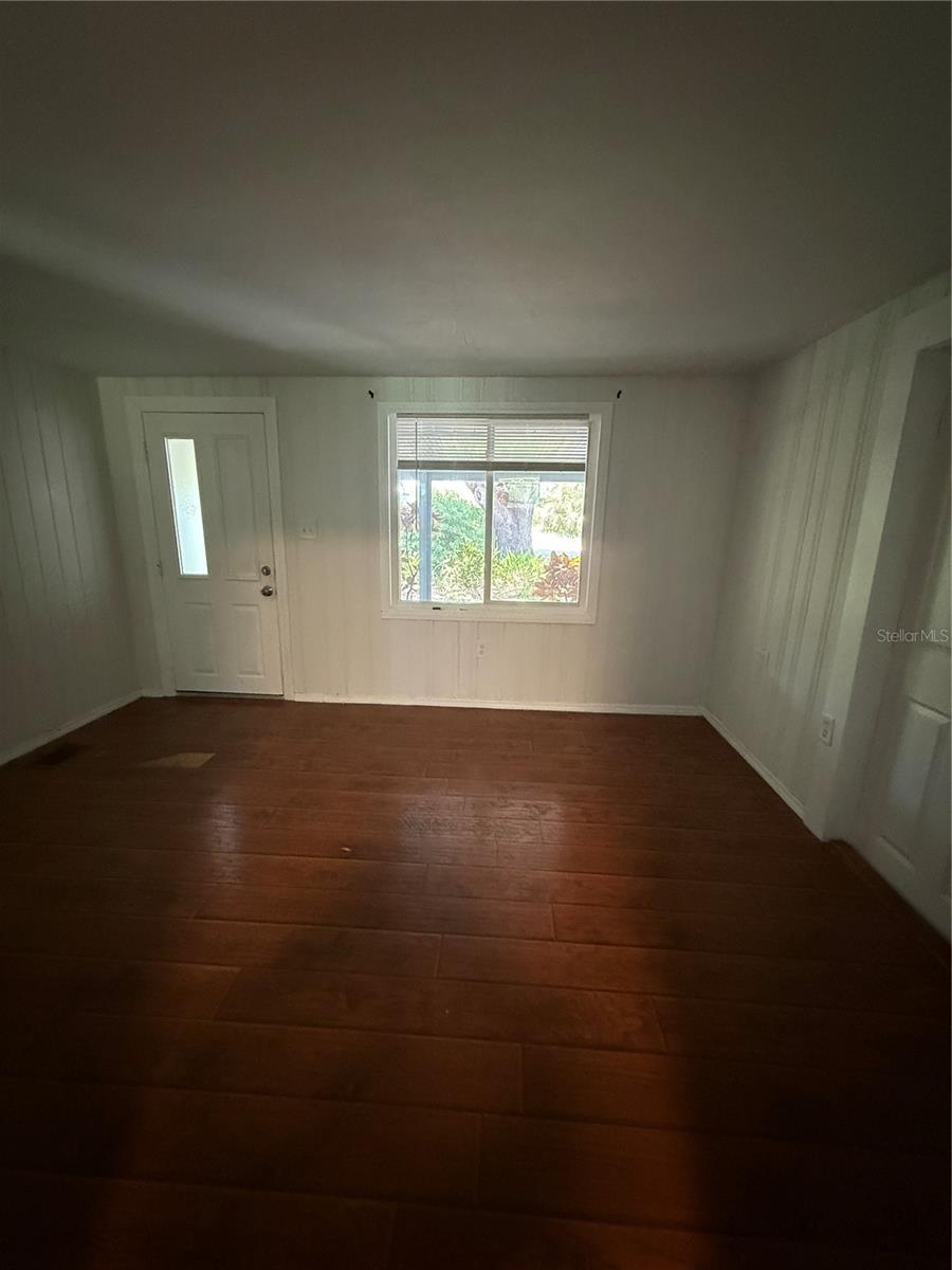 3006 N ORIENTE AVE — photo 8
