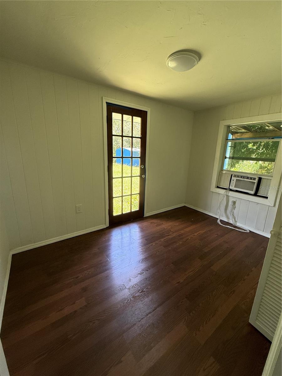 3006 N ORIENTE AVE — photo 5