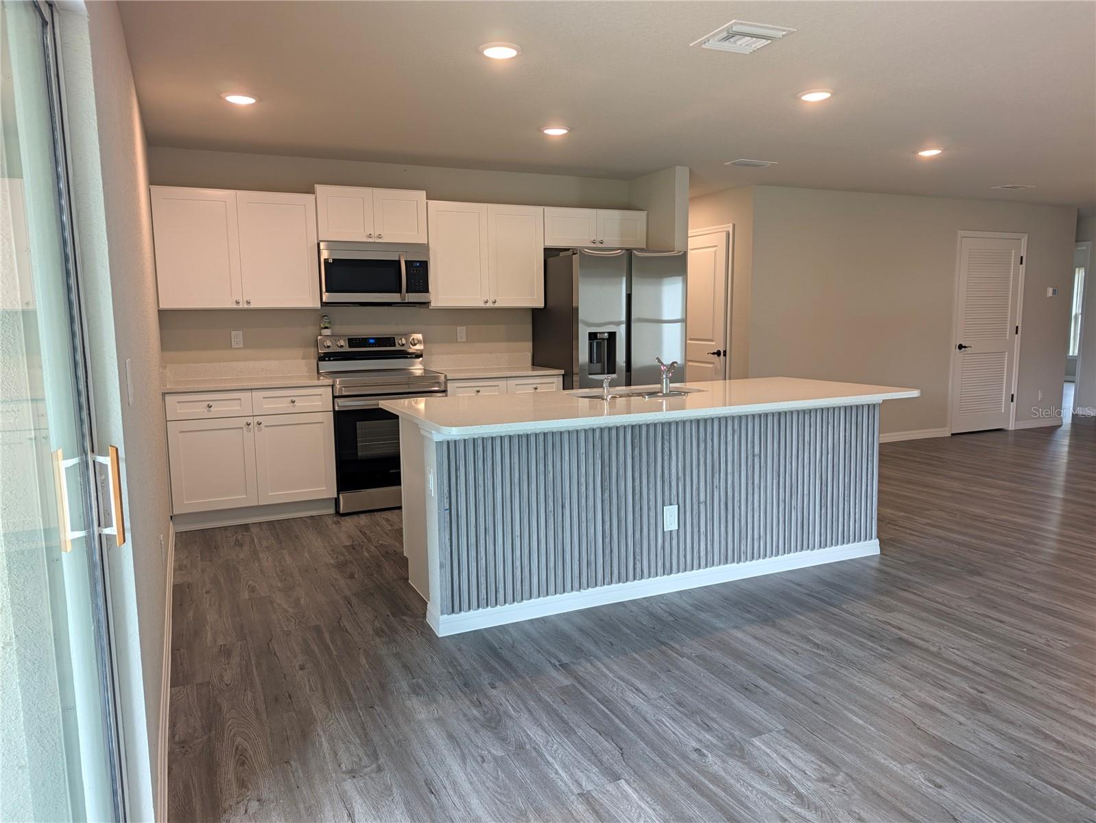 2944 BELLEVILLE TER — photo 4
