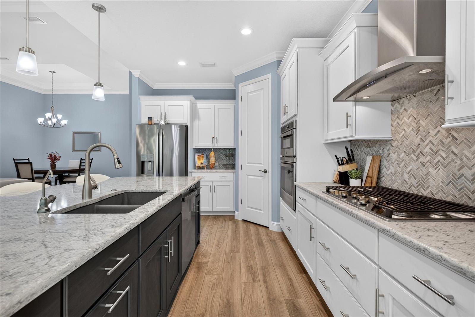 12214 GOLDENROD AVE — photo 31